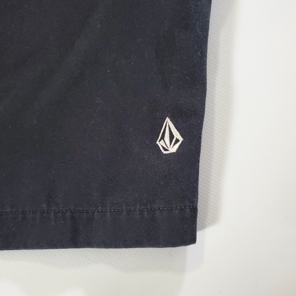 Volcom Shorts - Picture 10 of 12